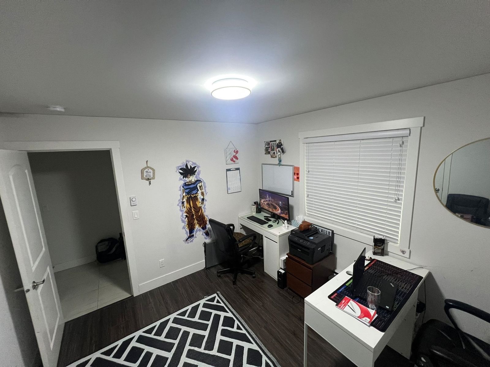 Listing Image 10