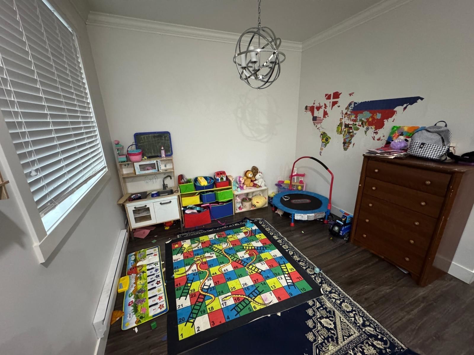 Listing Image 8