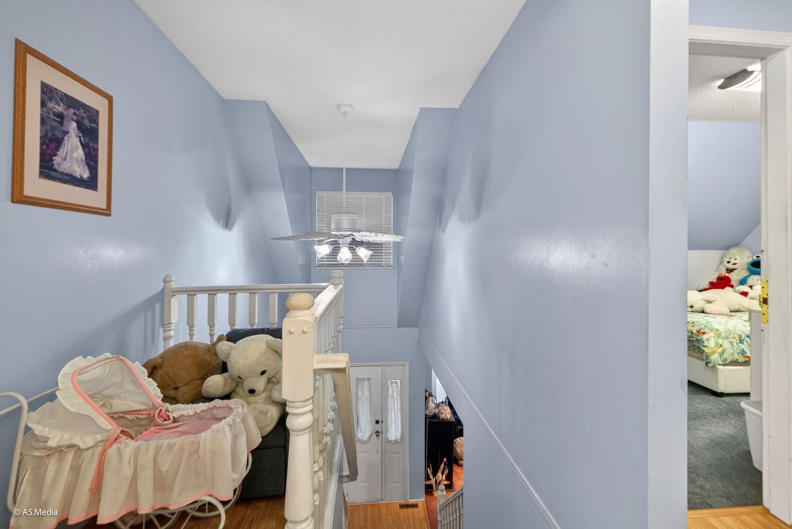 Listing Image 19
