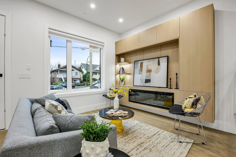 2827 Dundas Street, Vancouver, V5K 1R5 | Image 2