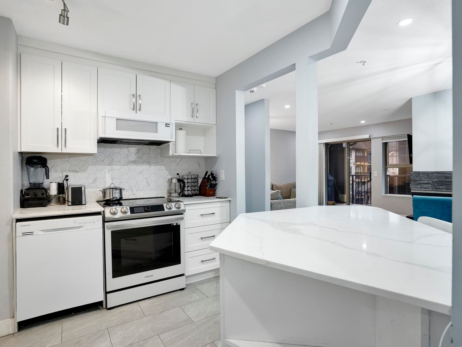 Listing Image 13