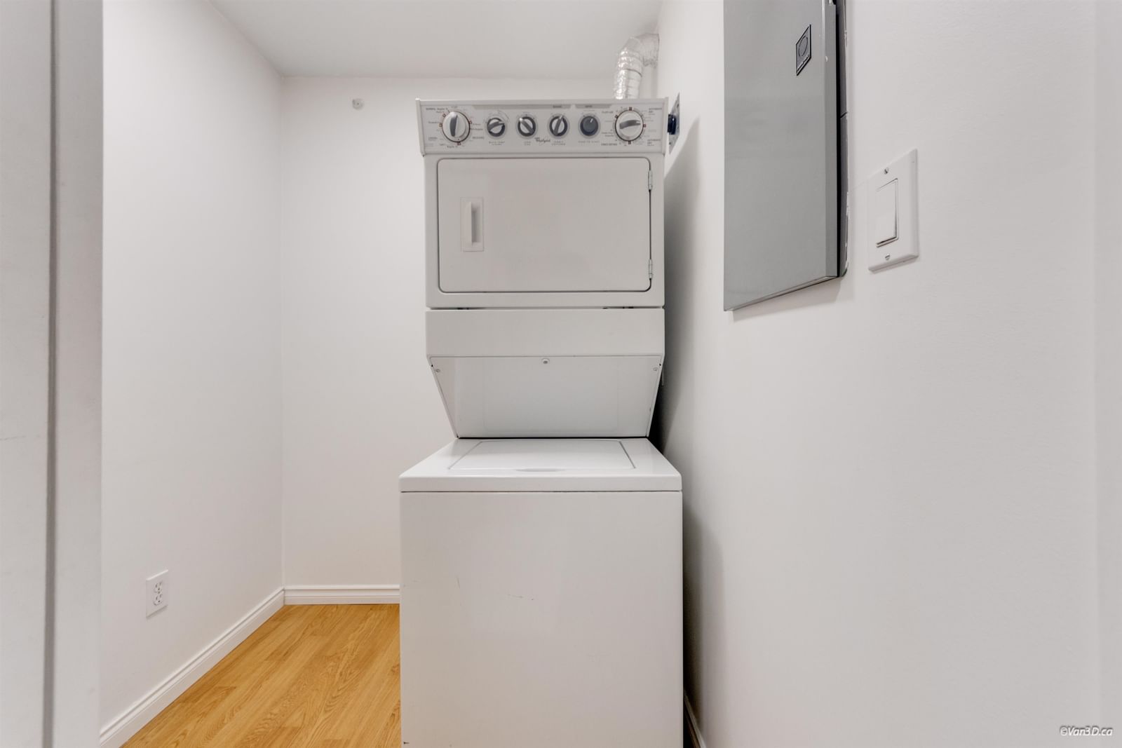 Listing Image 14