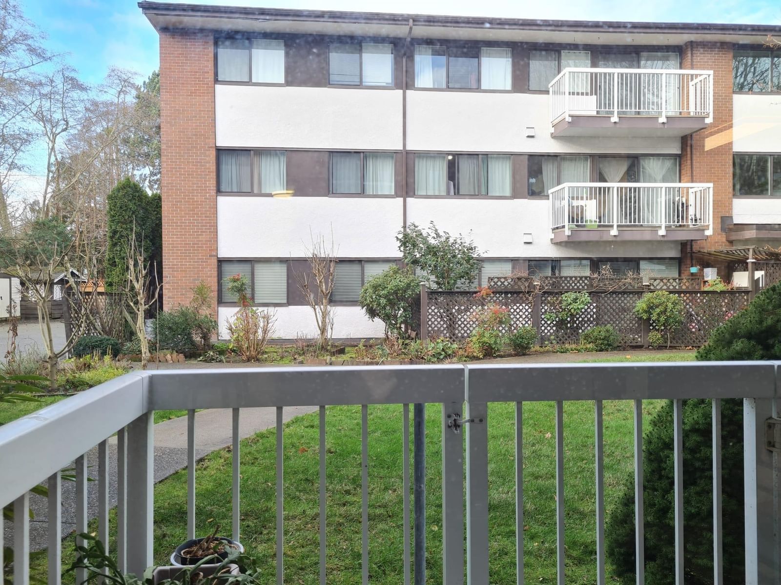 Listing Image 16
