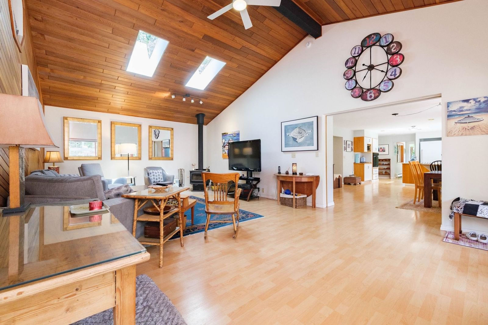 Listing Image 10