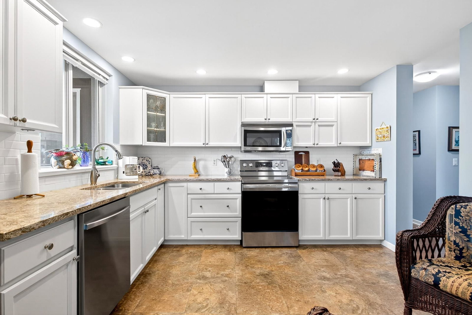 Listing Image 15