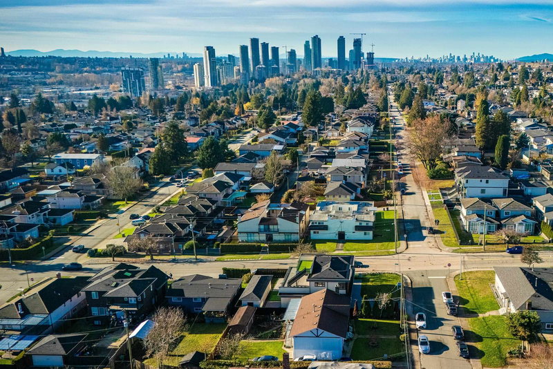 6708 Winch Street, Burnaby, V5B 4K2 | Image 3