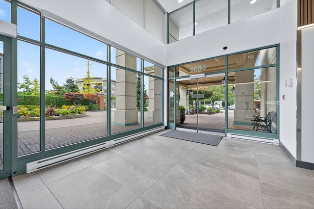 1803 - 6659 Southoaks Crescent