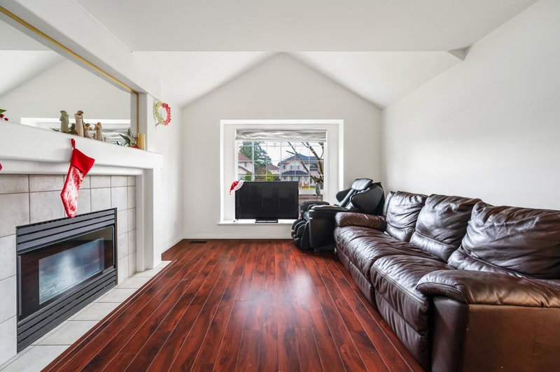15476 110 Avenue, Surrey, V3R 0X1 | Image 2
