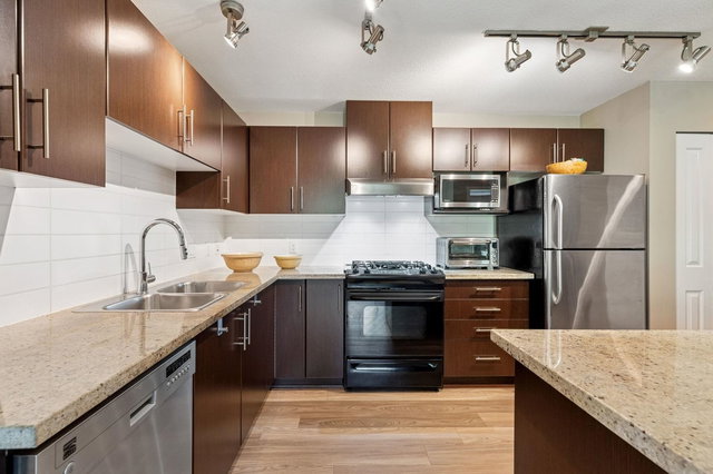 212 - 600 Klahanie Drive