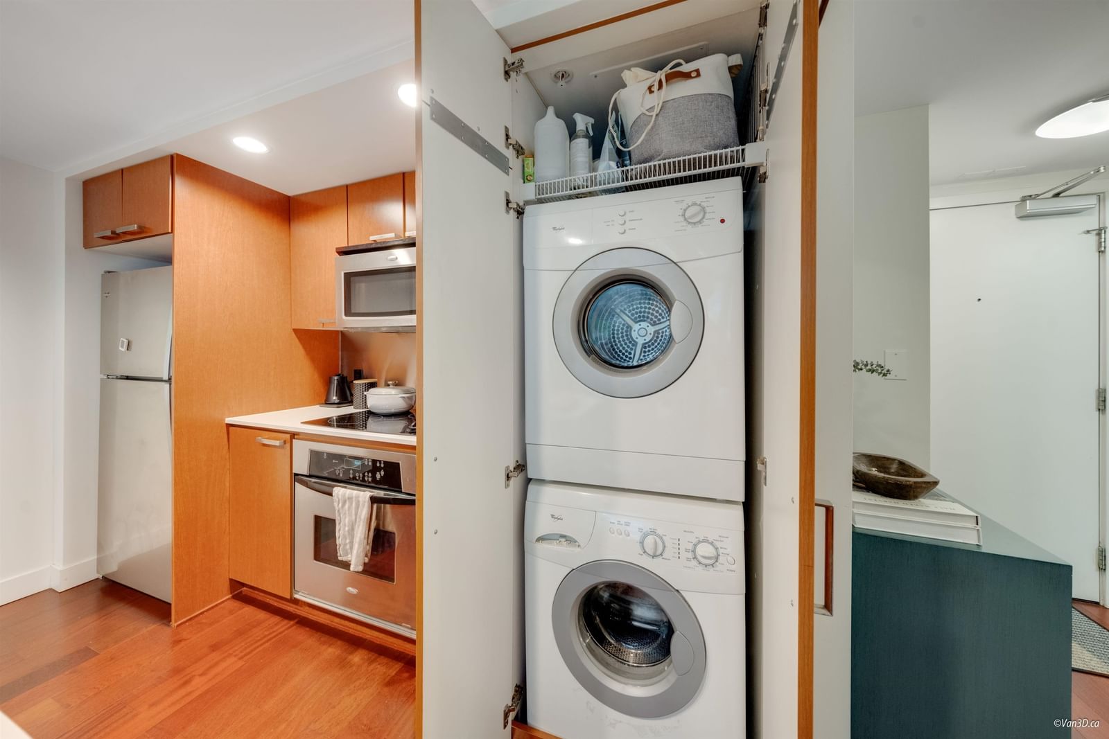 Listing Image 6