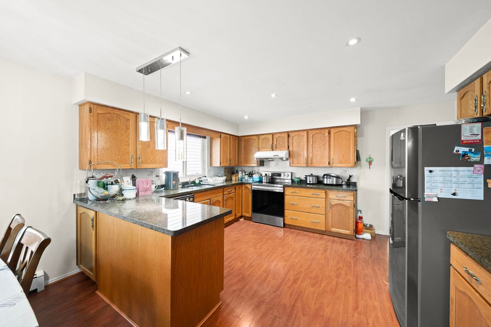 Listing Image 9