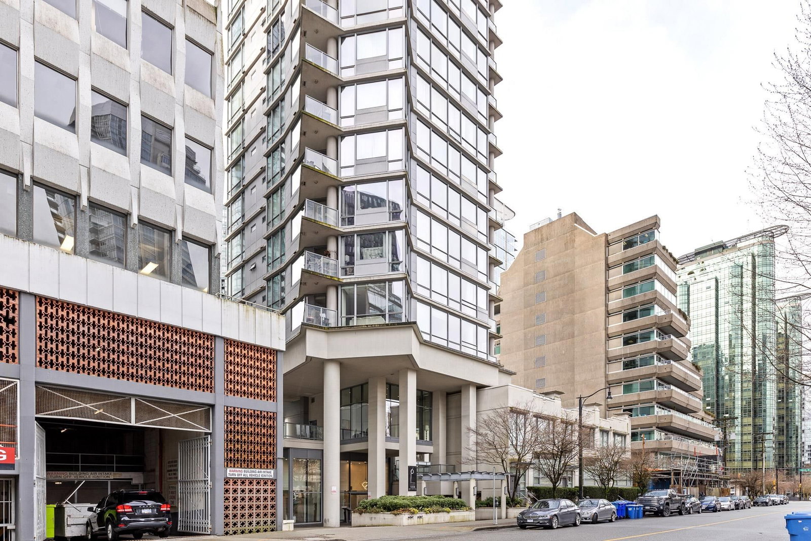 Listing Image 5