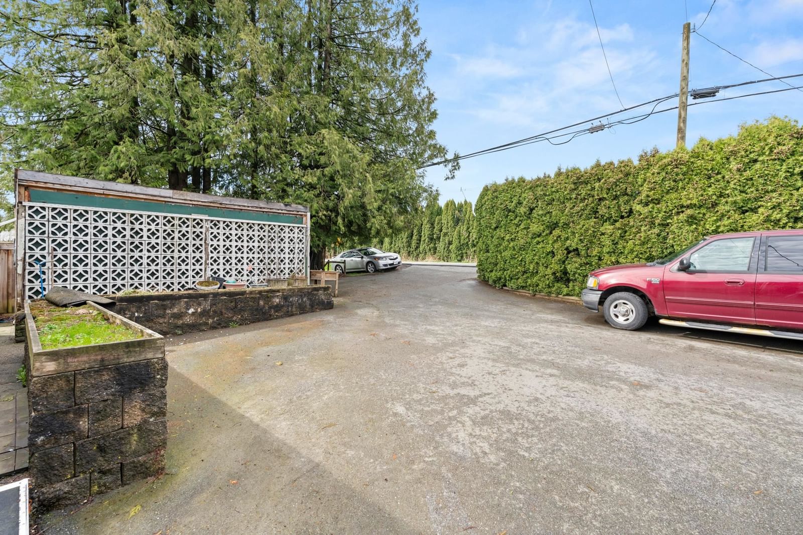 Listing Image 11