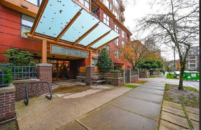 1902 - 5288 Melbourne Street