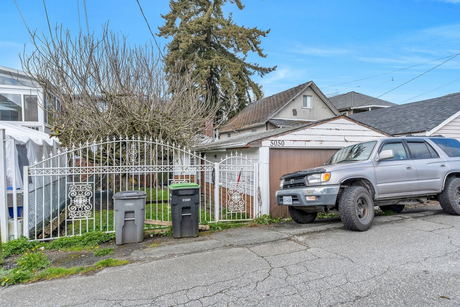 Listing Image 11