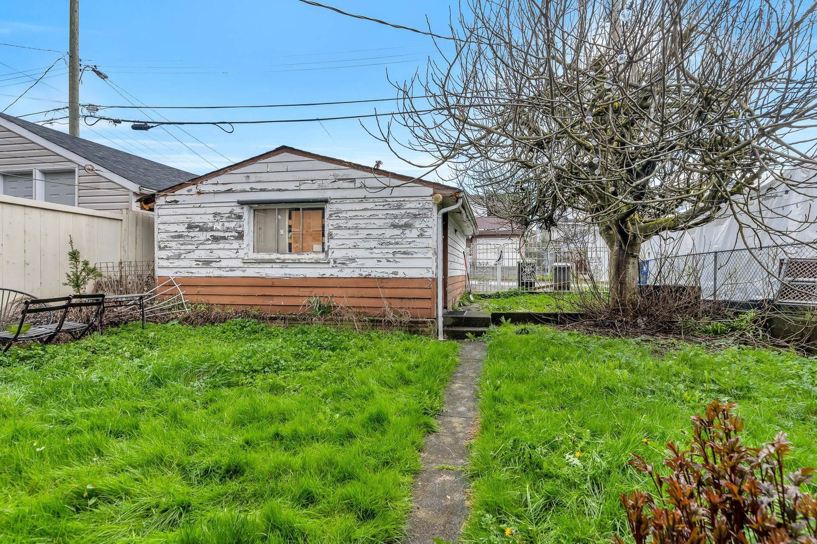 Listing Image 12