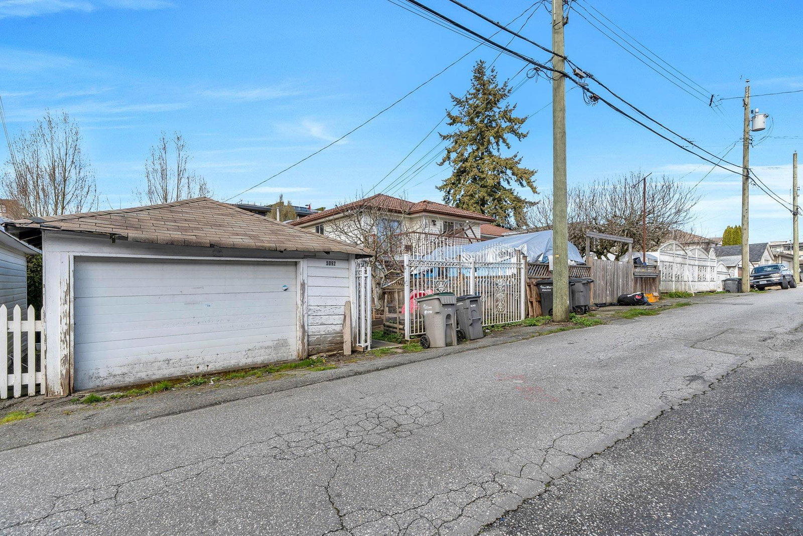 Listing Image 11
