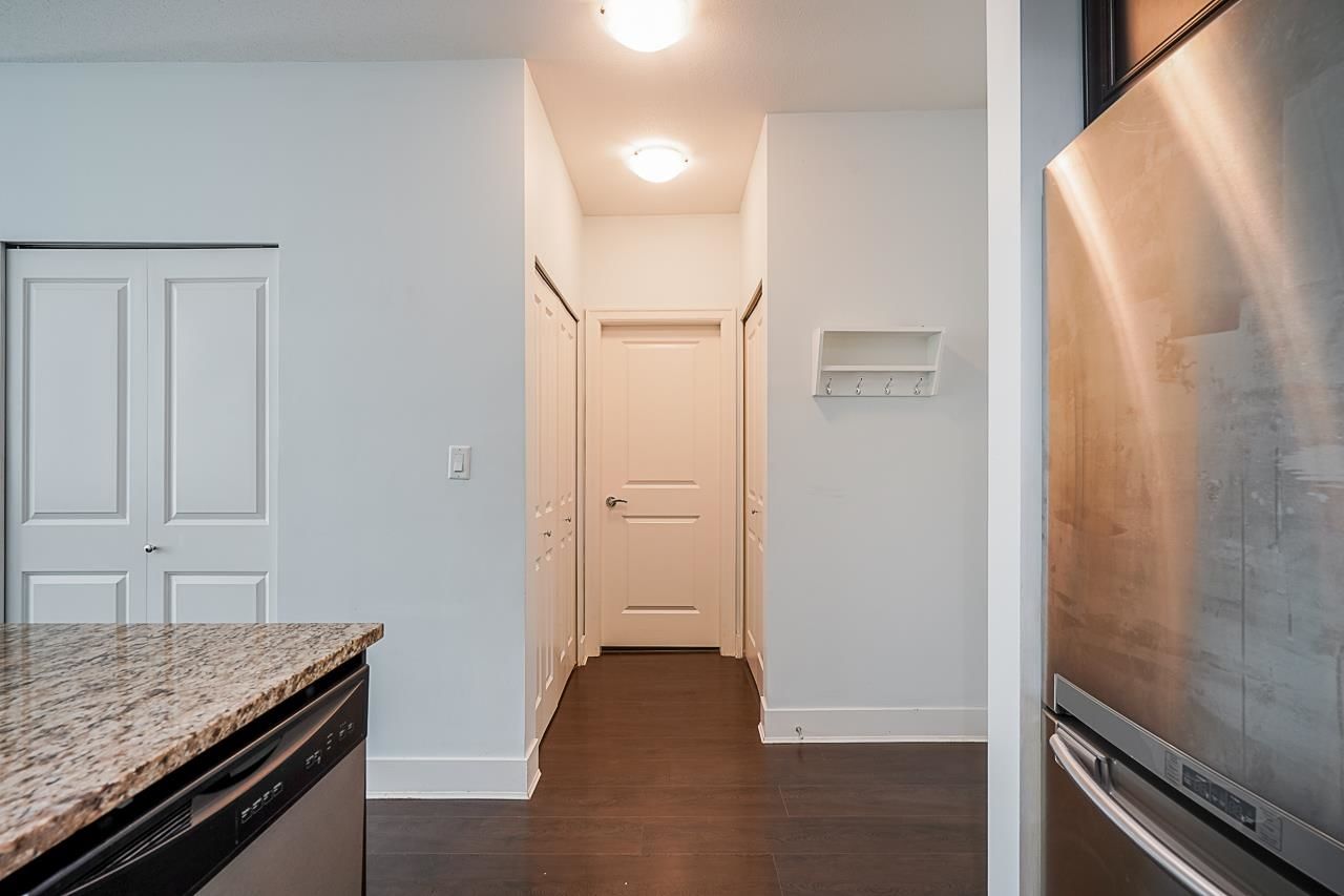 Listing Image 16