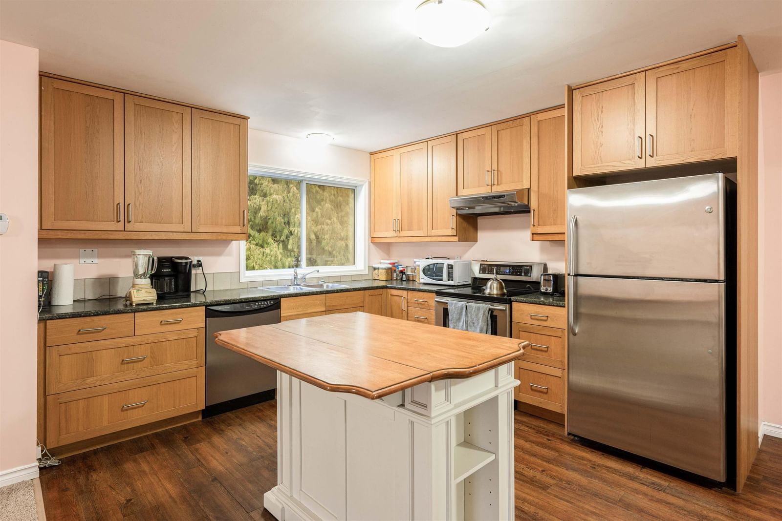 Listing Image 19