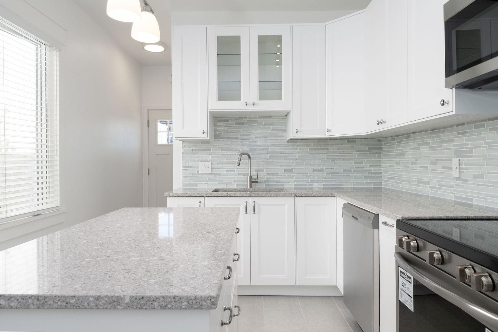 Listing Image 10