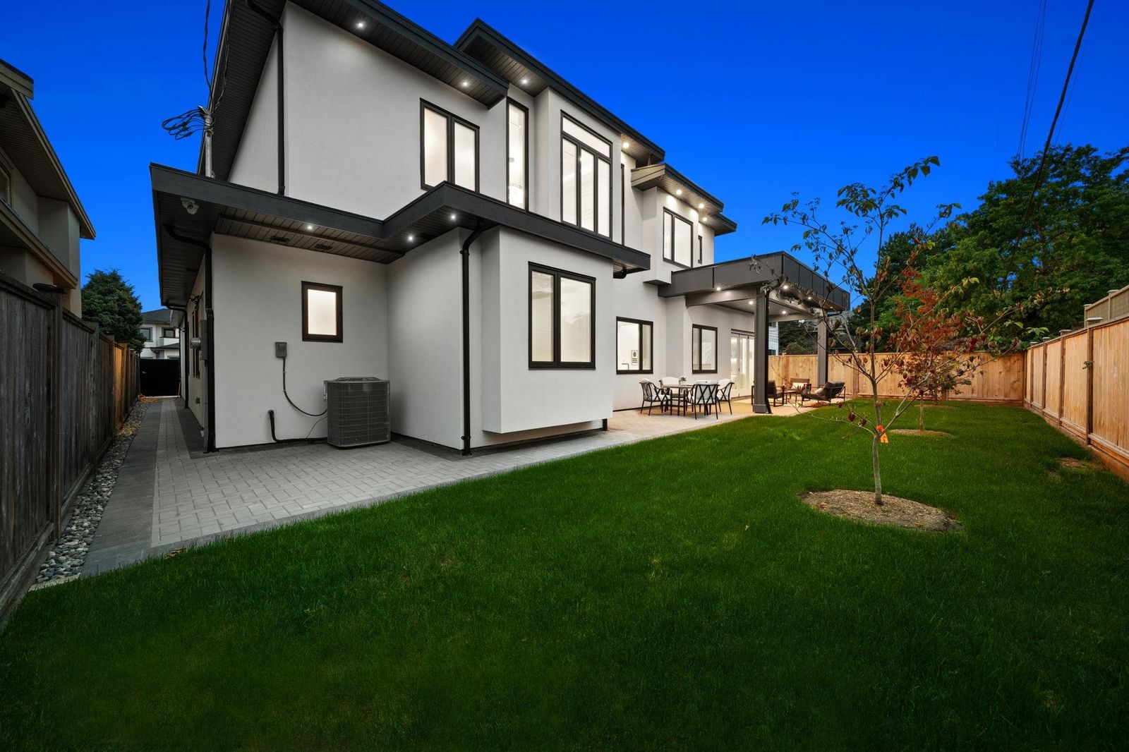 Listing Image 19