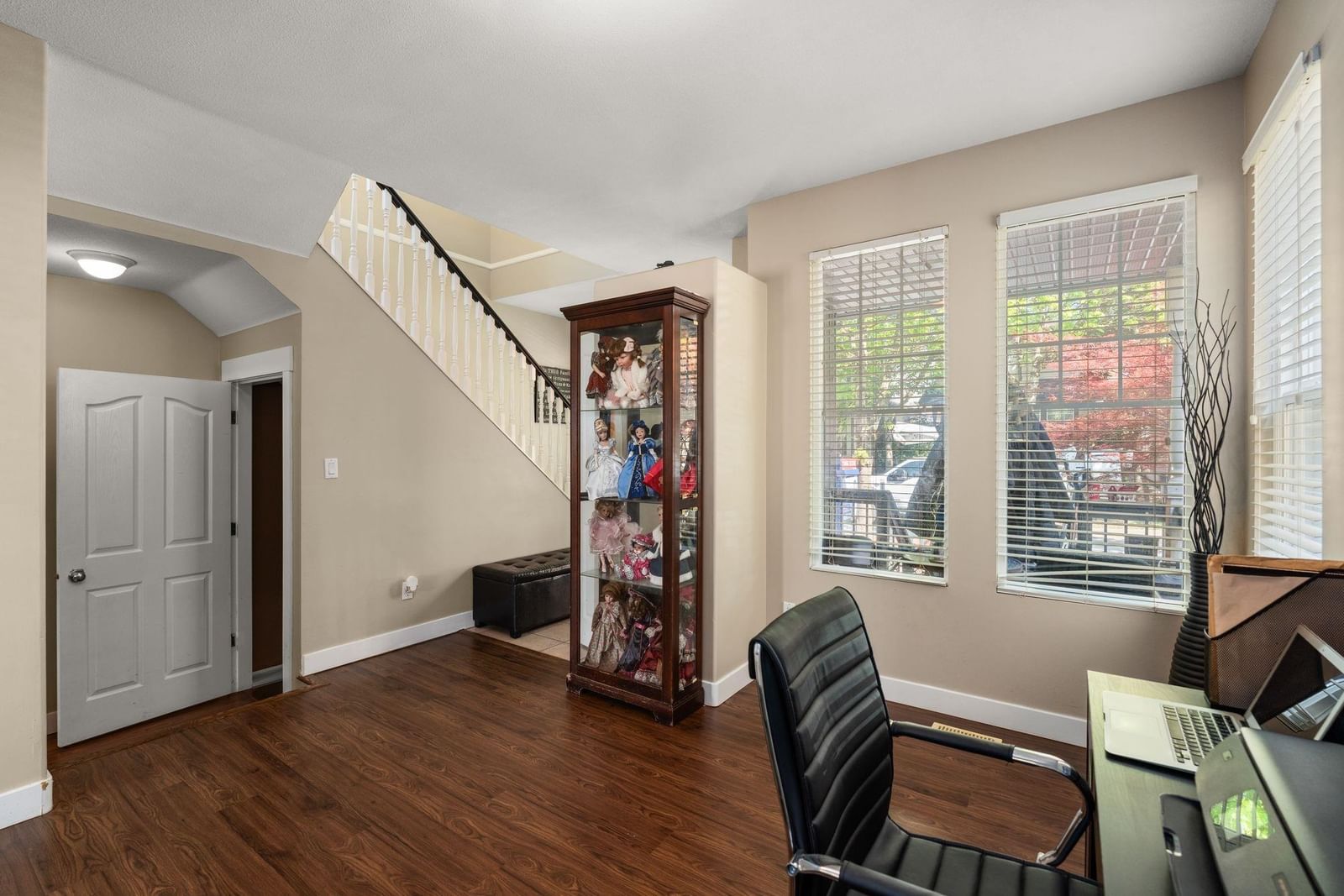 Listing Image 15