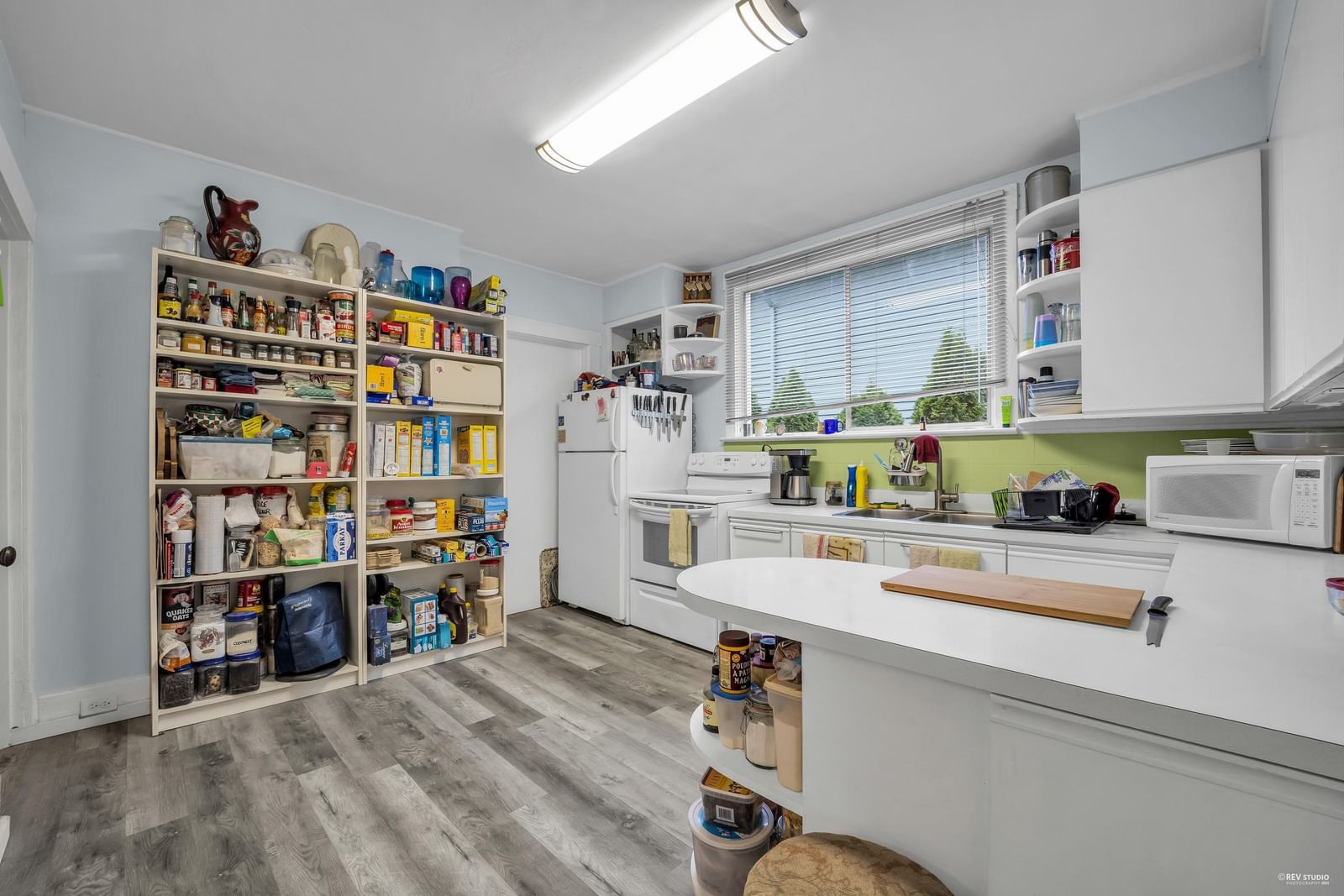 Listing Image 12