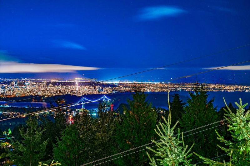 592 Craigmohr Drive, West Vancouver, V7S 1X2 | Image 2