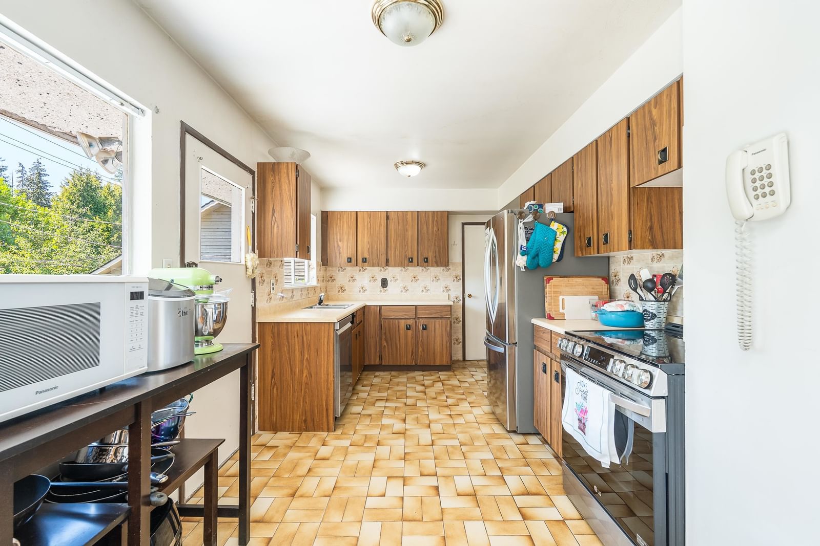 Listing Image 10