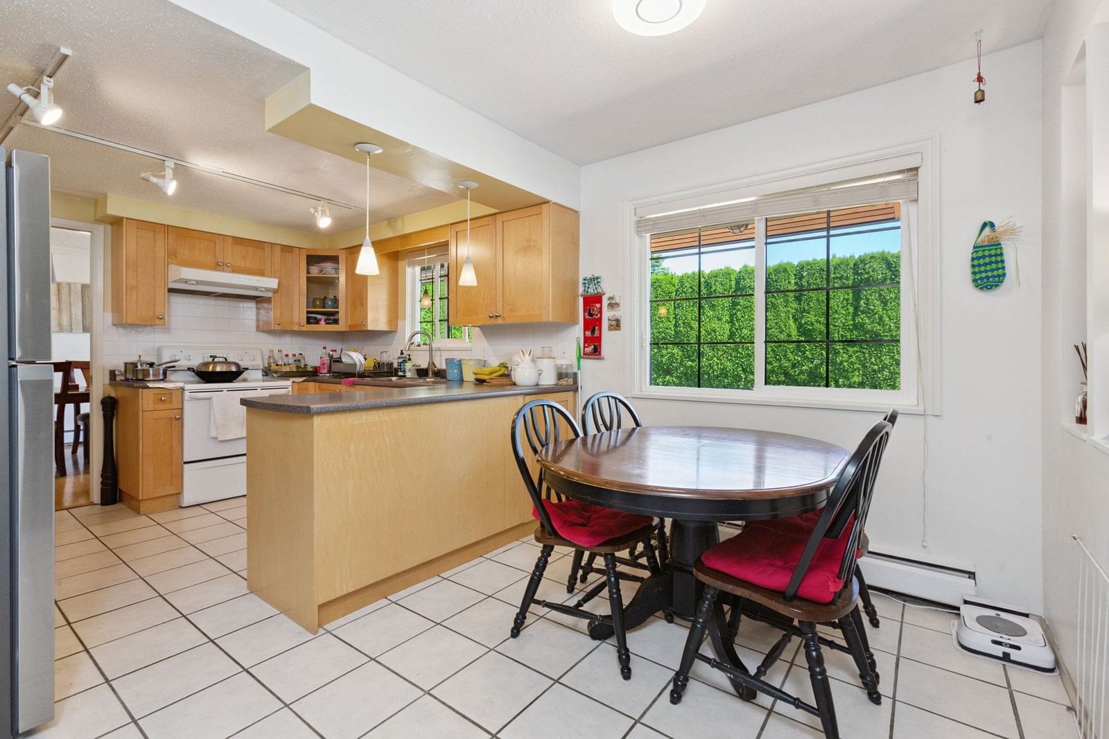 Listing Image 9