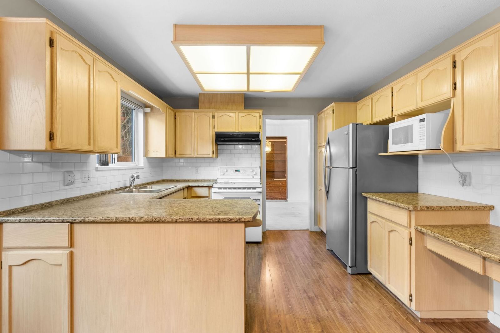 Listing Image 13