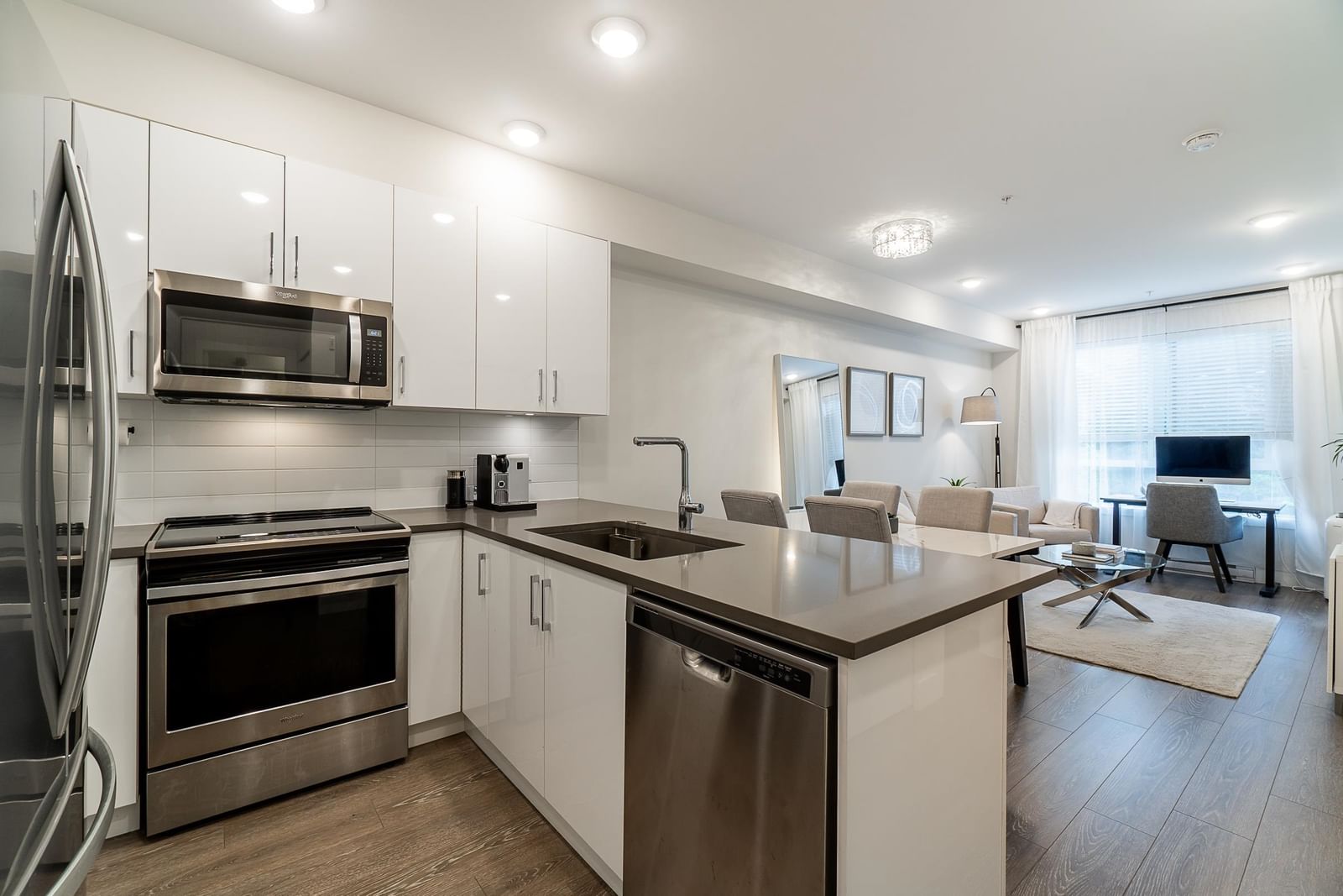 Listing Image 15