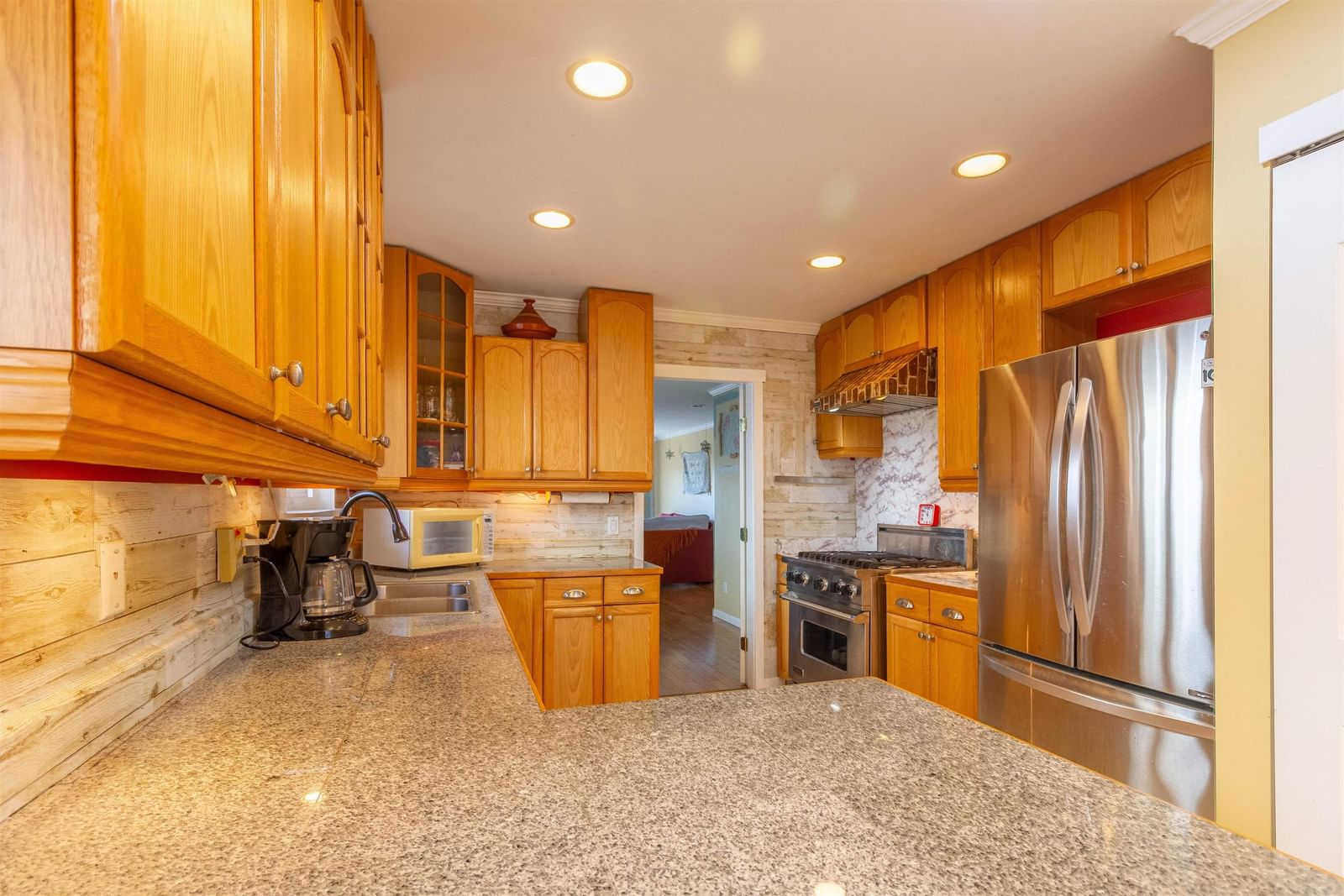 Listing Image 11