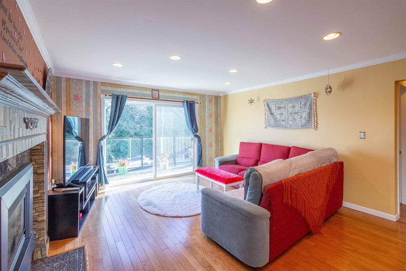 111 Fell Avenue, Burnaby, V5B 1L3 | Image 3