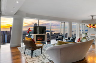 4104 - 667 Howe Street