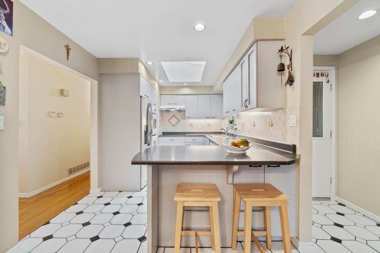 Listing Image 13