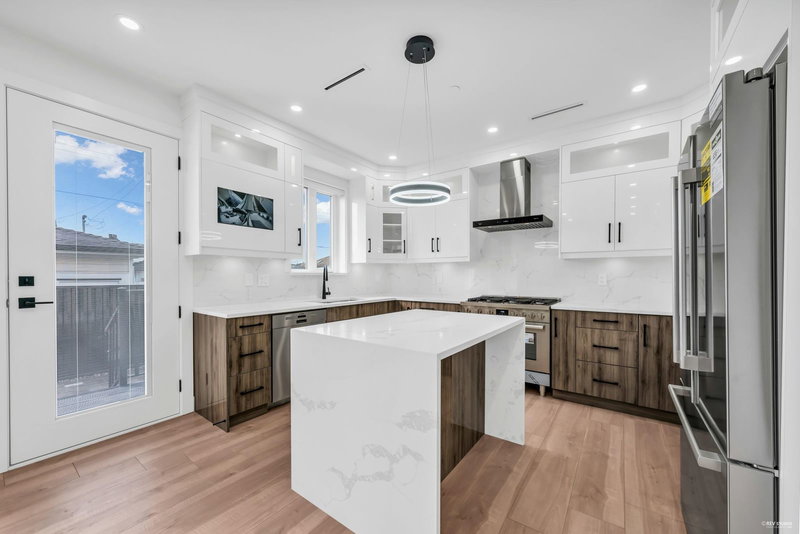 2 - 3344 Adanac Street, Vancouver, V5K 2P3 | Image 3