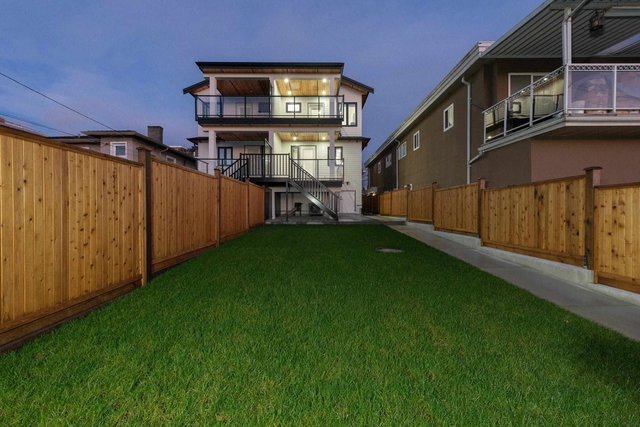 2 - 7361 Fraser Street