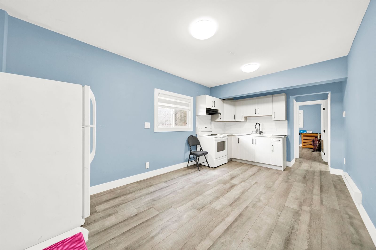 Listing Image 16