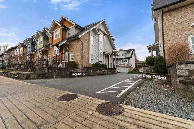 19 - 45455 Spadina Avenue