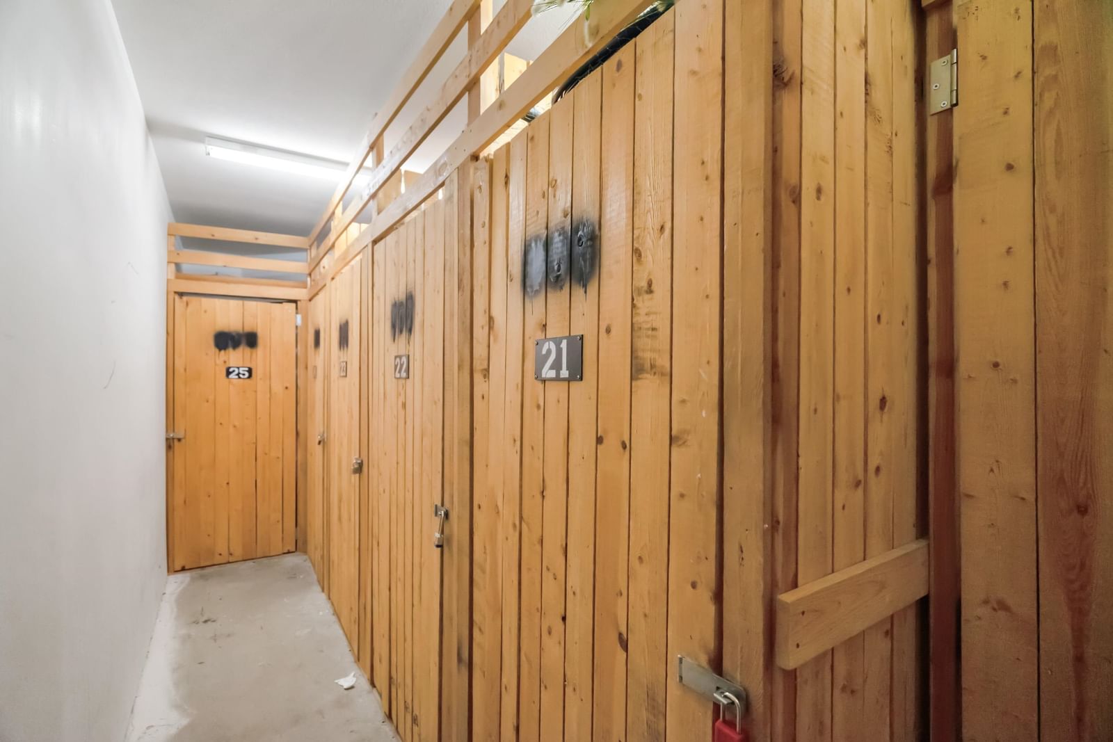 Listing Image 22