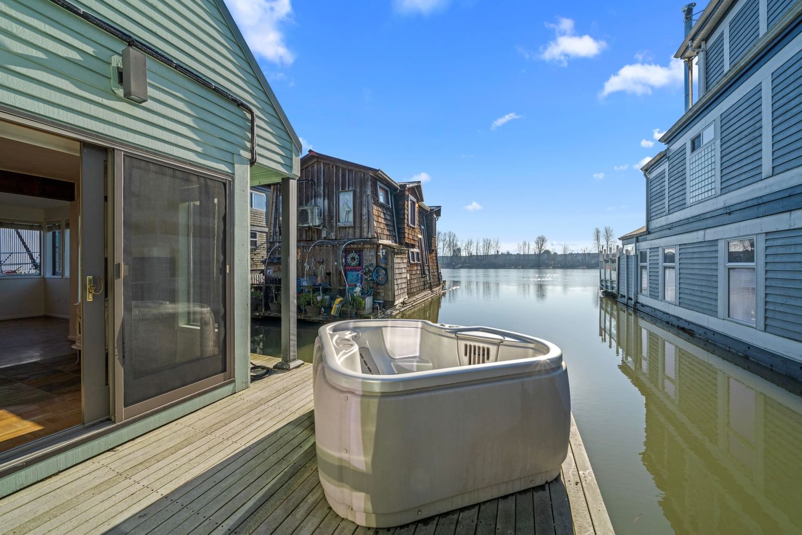 Listing Image 22