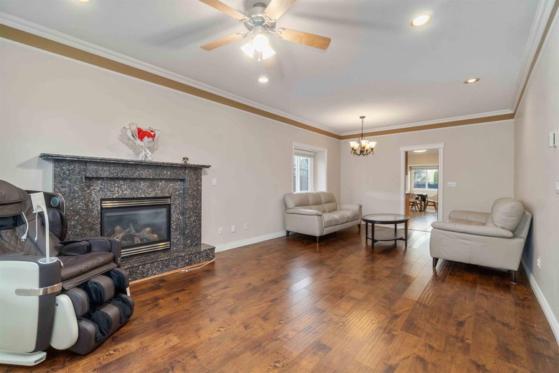 4292 Parker Street, Burnaby, V5C 3C3 | Image 2