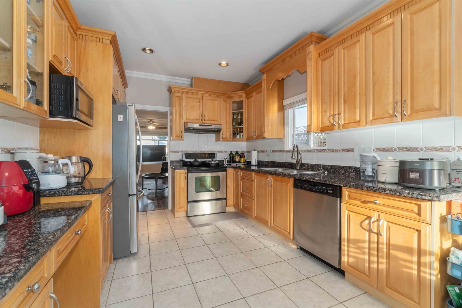Listing Image 8