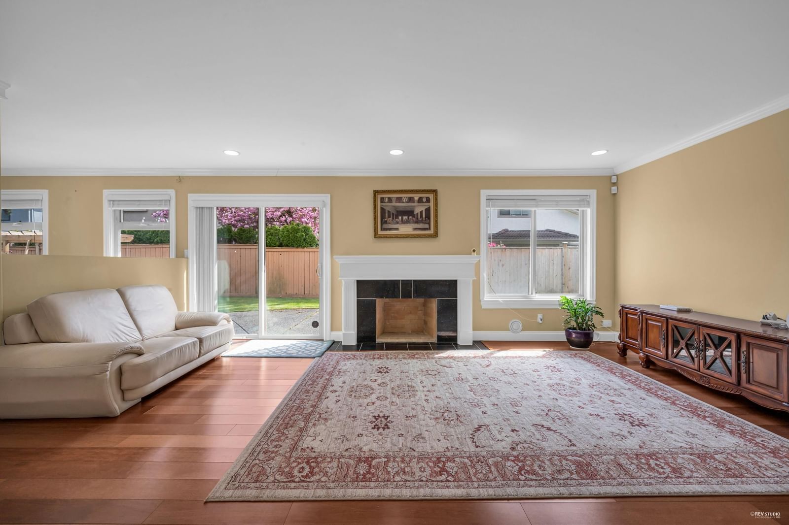 Listing Image 17