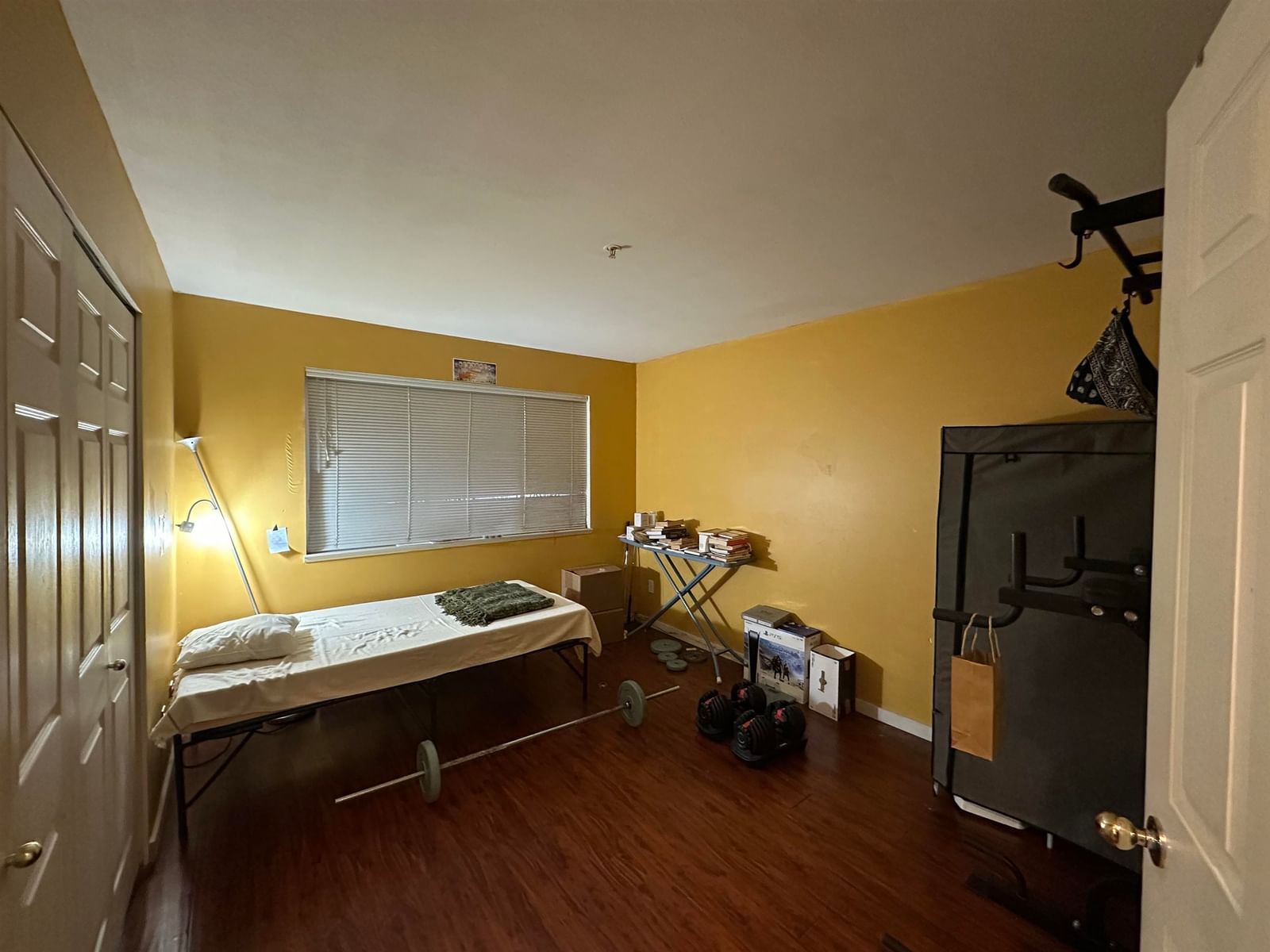 Listing Image 10