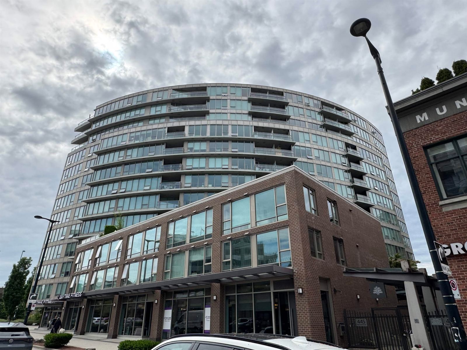 Listing Image 10