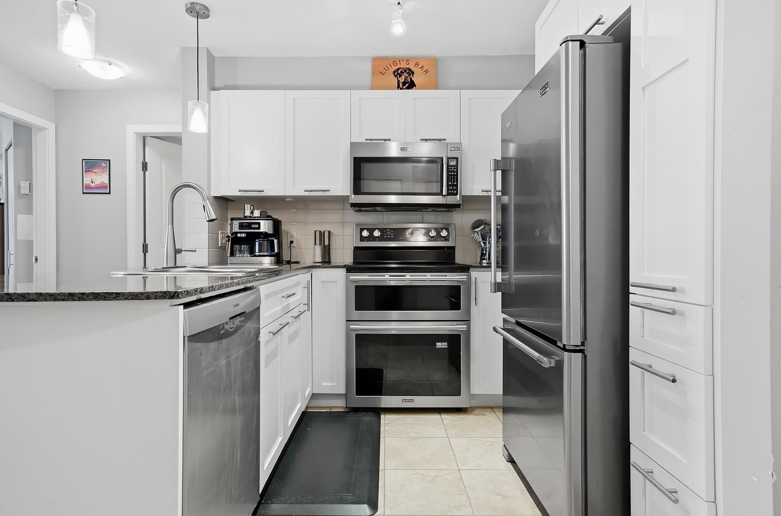Listing Image 6