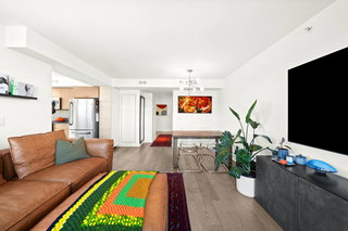 501 - 95 Moody Street