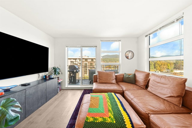 501 - 95 Moody Street